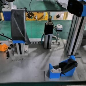 Positioning fixture for assembling plastic parts of automotive lights